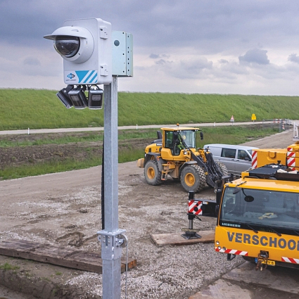 Hoofdafbeelding van Mobile cameramast 230V met 2 x PTZ camera
