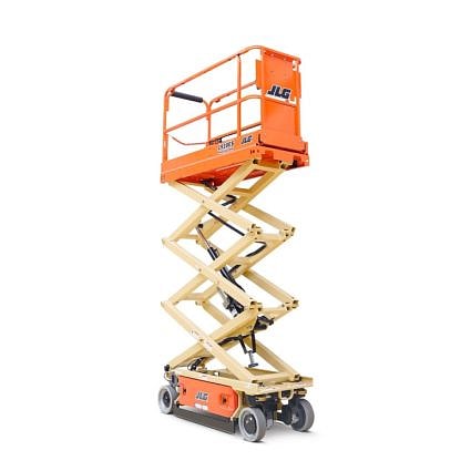 JLG 2630 ES schaarhoogwerker hoog.jpg