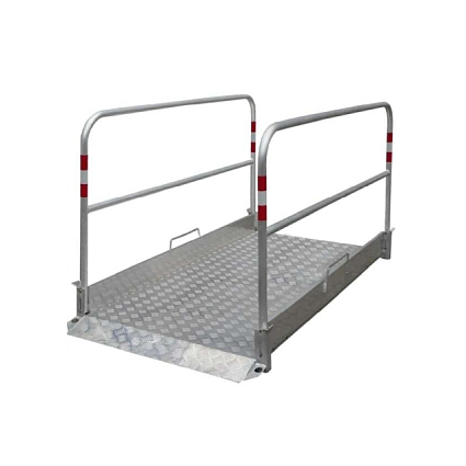 Hoofdafbeelding van Loopbrug met reling aluminium